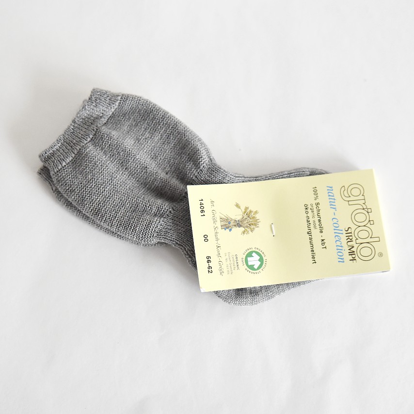 Chaussettes bébé en laine mérinos grises - tiennent bien aux pieds !